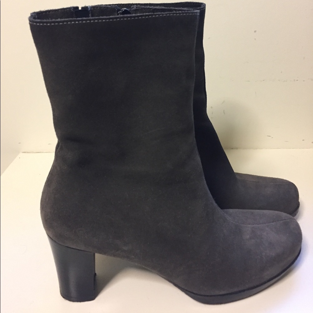 La Canadienne Waterproof Suede Ankle Boot.